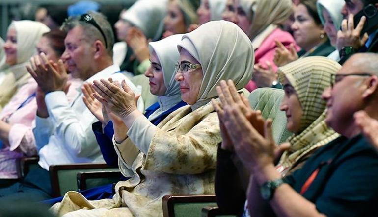 Emine Erdoğan: Dünyanın bütün çocukları, insanlık ailesinin öz evlatlarıdır