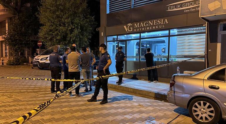 Manisada emlak ofisinde silahlı kavga 1 ölü, 3 yaralı var