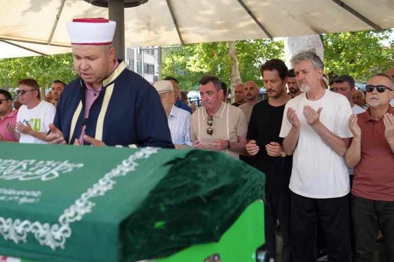 Uraz Kaygılaroğlunun acı günü Dedesini son yolculuğuna uğurladı