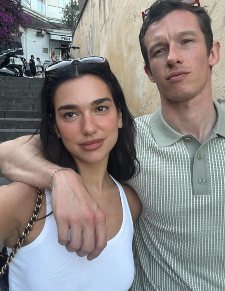 Dua Lipa aşka geldi İtalya tatilinden romantik paylaşımlar