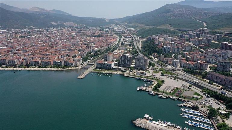 Marmara 2 günde 3 kez sallandı Profesörün sıradaki tahmini korkuttu