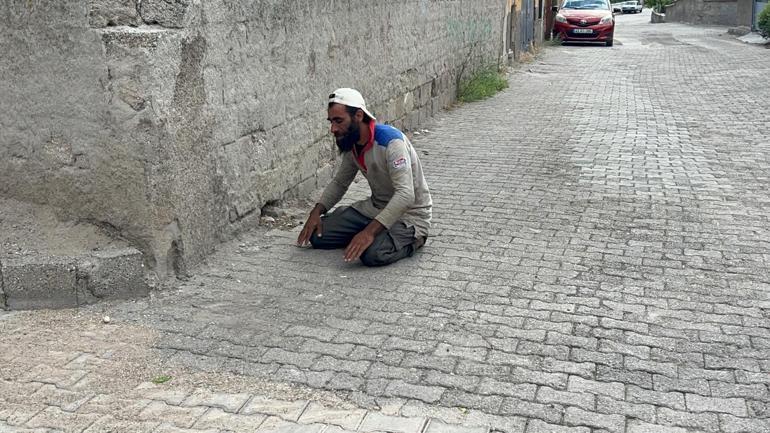 68664bddbf2042513df9c291 Polise yakalanınca namaza durdu! Motosiklet sürücüsü cezadan kurtulamadı