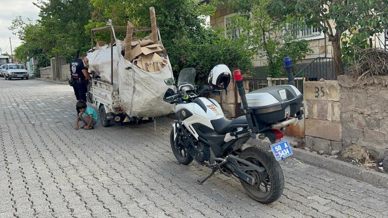 68664bddbf2042513df9c297 Polise yakalanınca namaza durdu! Motosiklet sürücüsü cezadan kurtulamadı
