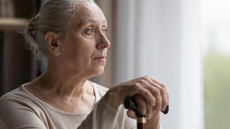 Alzheimera umut olacak keşif Hastalığı tetikleyen mekanizma çözüldü
