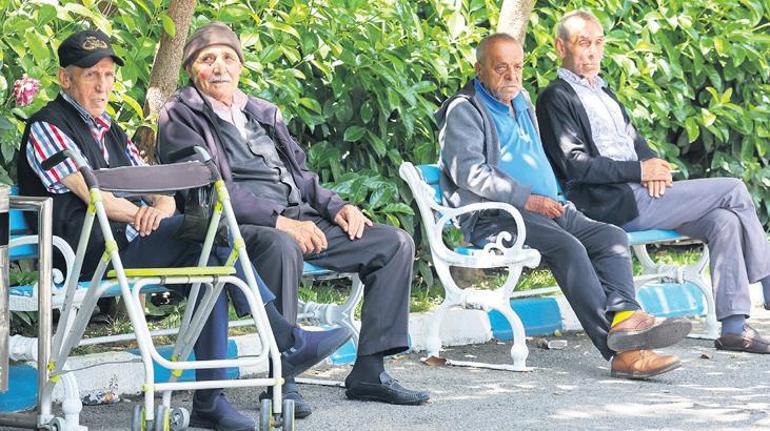 Kapımı çalan yok sesimi duyan az’ Artık tek başına bir yaşam, en büyük dert Yalnızlık