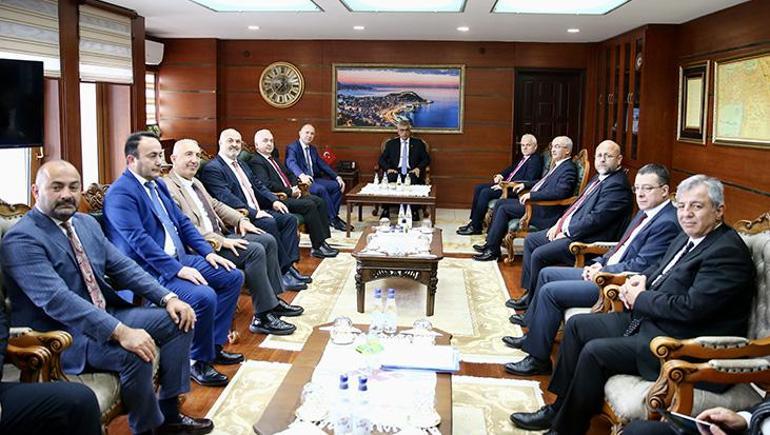 Sağlık Bakanı Memişoğlu, orman yangınlarından etkilenenlerin sayısını açıkladı