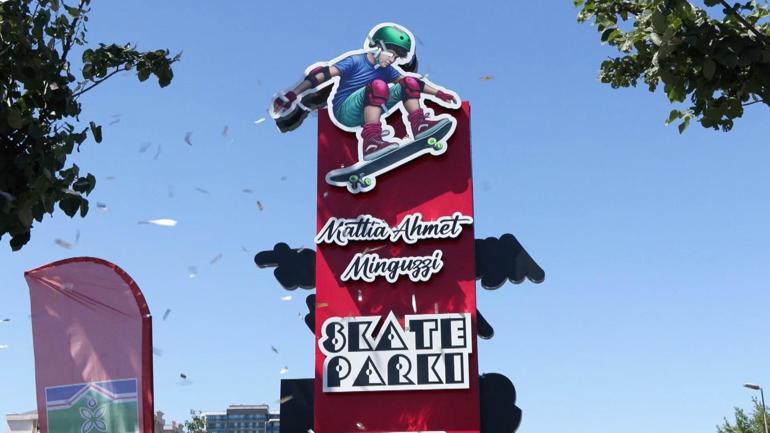 Bakan Bak, Mattia Ahmet Minguzzi Skate Parkı’ açılışına katıldı