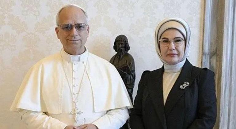 6868161cbf2042513df9c5ed Emine Erdoğan'dan Vatikan'da 'Dünya 5'ten büyüktür' mesajı