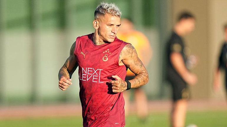 Galatasarayda yeni sezon hazırlıkları başladı Mauro Icardi açıklaması