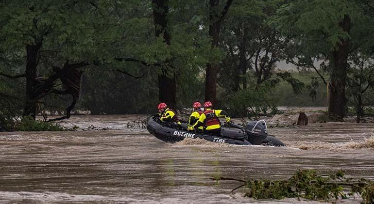 ABD felaketi yaşıyor: Selde en az 20 ölü, onlarca çocuk kayıp