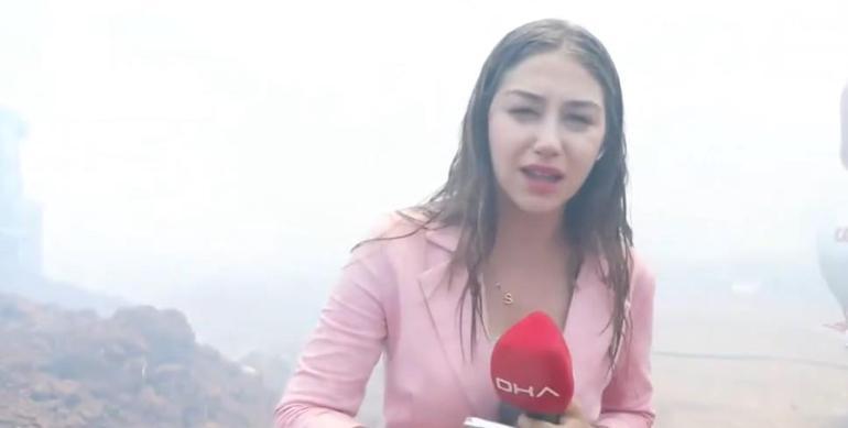 Son dakika: Antalyada orman yangını Turistler alevlere müdahale etti