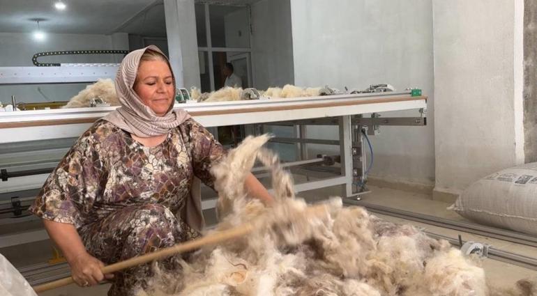 Şanlıurfalı ev hanımı çöpten topladıklarıyla iş kurdu