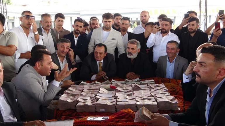 8 bin kişi katıldı Geline kilolarca altın damada milyonlarca lira takıldı