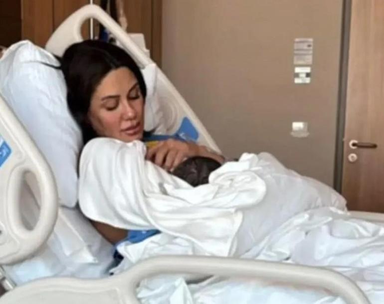 Günler sonra bebeğiyle yeni karesini paylaştı Duygusal mesajı dikkat çekti