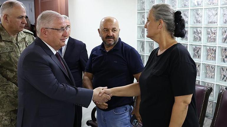 686c118fc4317961fa400b3a Bakan Güler'den metan gazından zehirlenen askerlere ziyaret