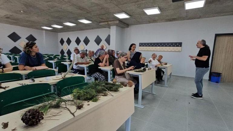 Hepsi 60 yaş üstü Üniversite sıralarına geri döndüler