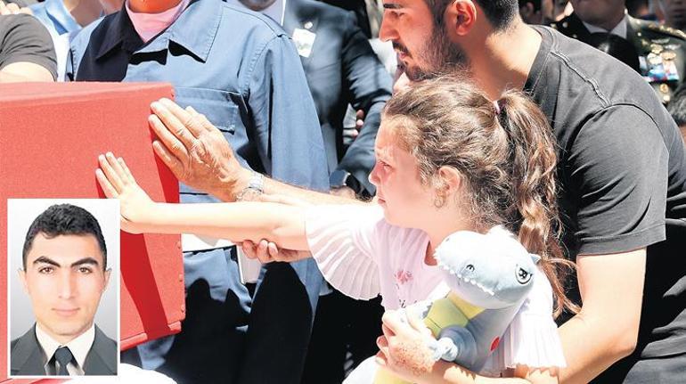 10 şehide veda Son bakışlar...