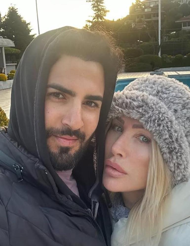 Quienes vieron a Seda Sayan no pudieron reconocerla. Su amiga íntima, Safiye Soyman, la apoyó.