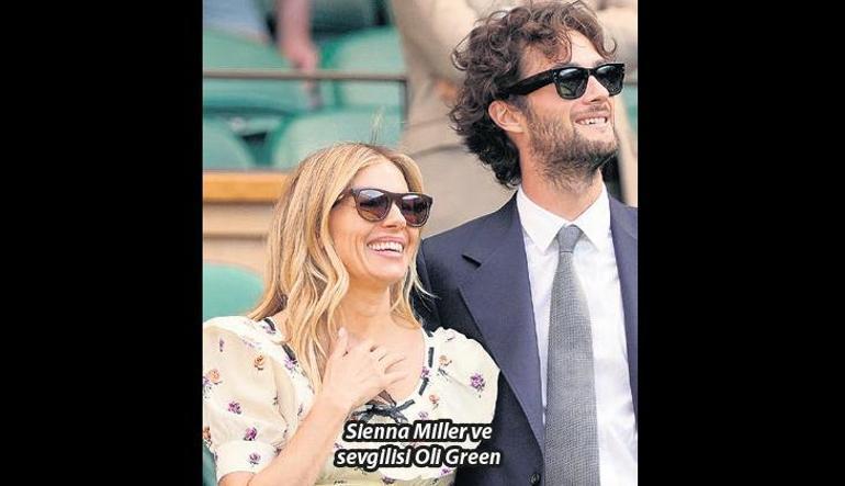 Wimbledon’da çiçekli elbise geçidi