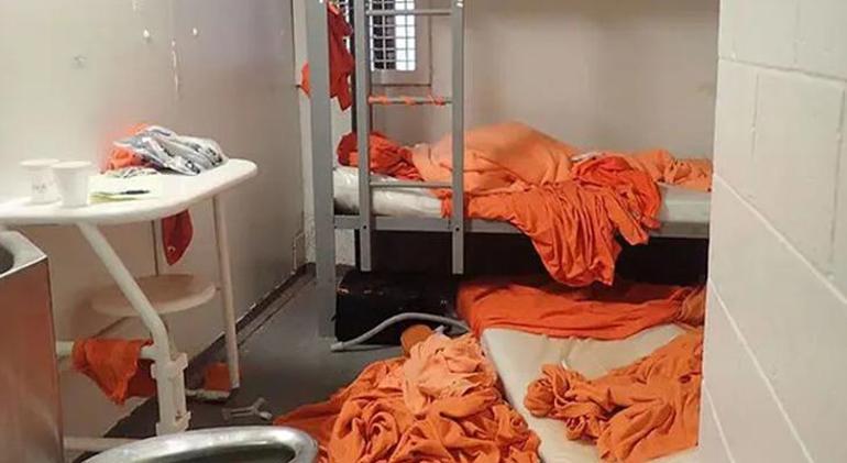 68721d92bf2042513df9e2ee Beyaz Saray'da kılıçlar çekildi: Epstein dosyasındaki 'kayıp bir dakika' ortalığı karıştırdı!