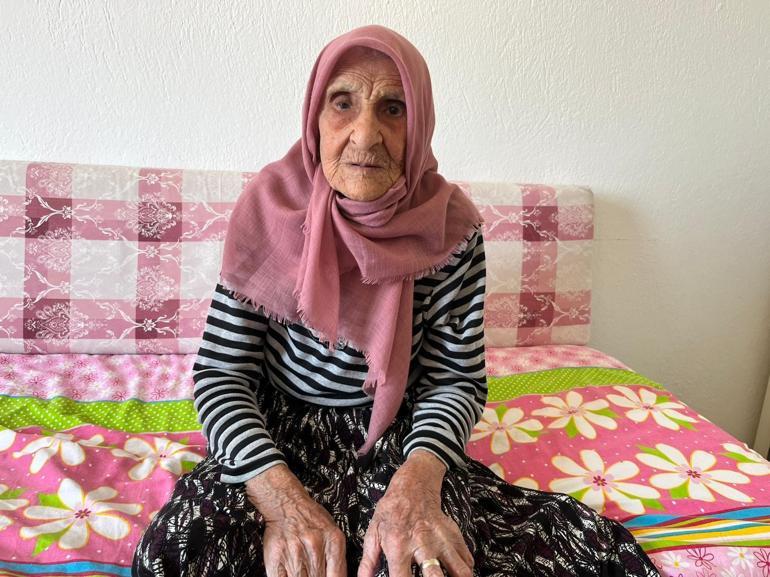 Tam 101 yaşında, 24 torunlu Fatma Teyze torununun torunuyla buluştu