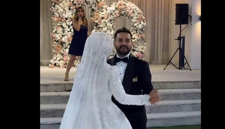 Kadir Ezildi and Gamze Türkmen got married. First photos from the wedding.