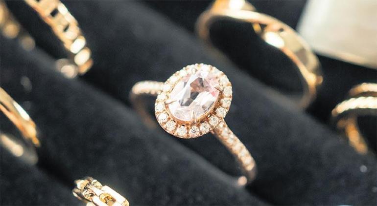 The rich don't frequent the 'show-off market'