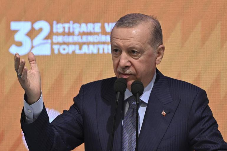 Cumhurbaşkanı Erdoğan: Yeni dönemin kapıları aranıyor