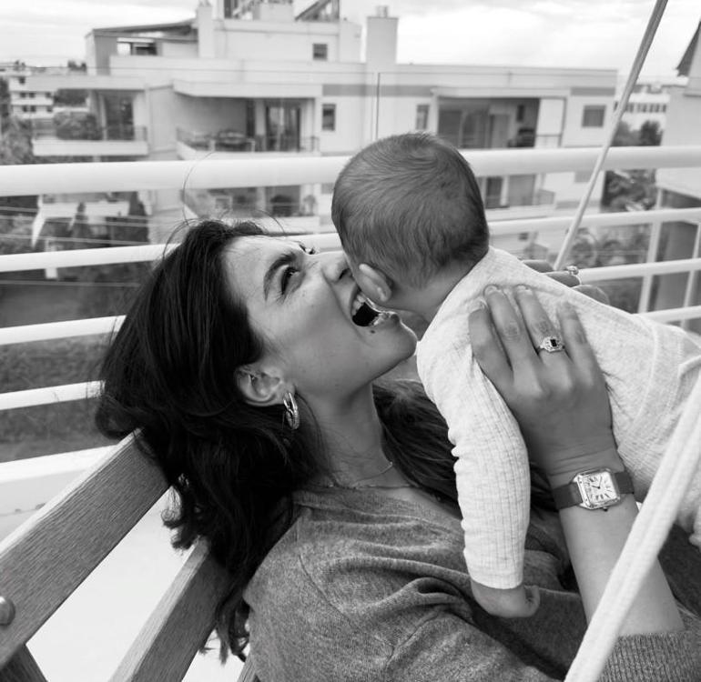 Melisa Aslı Pamuk ve Yusuf Yazıcı çiftinden yeni fotoğraf İşte Mylan bebeğin son hali