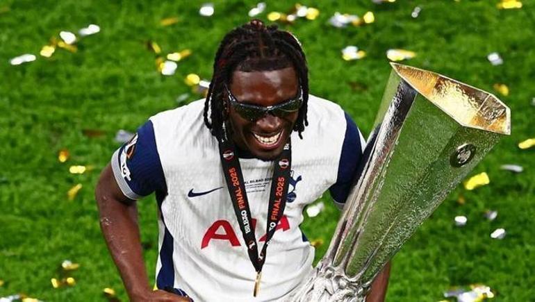 Fenerbahçeye transferde şok Comolli devreye girdi