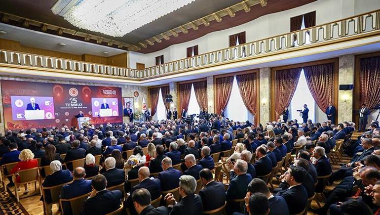 Numan Kurtulmuş: 15 Temmuz tesadüfen ortaya çıkmış değil, yıllar içerisinde hazırlanmış bir ihanetti