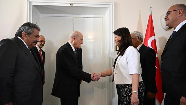 DEM Parti heyeti, TBMMde Devlet Bahçeliyi ziyaret etti