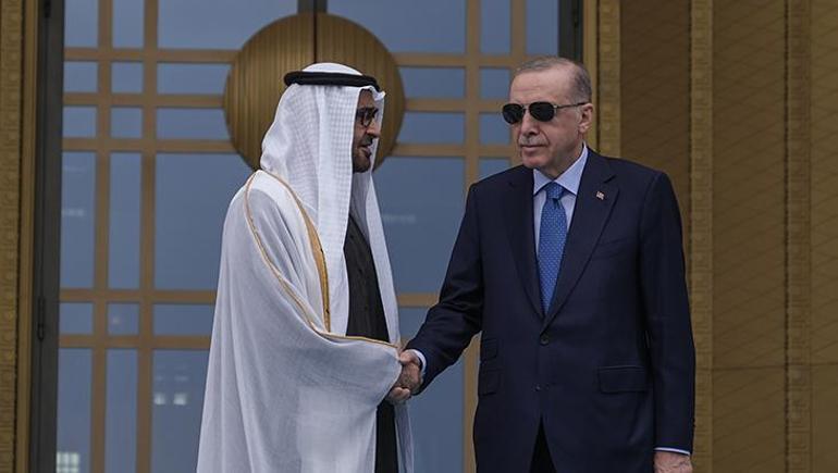 Cumhurbaşkanı Erdoğan, BAE Devlet Başkanı Al Nahyanı resmi törenle karşıladı