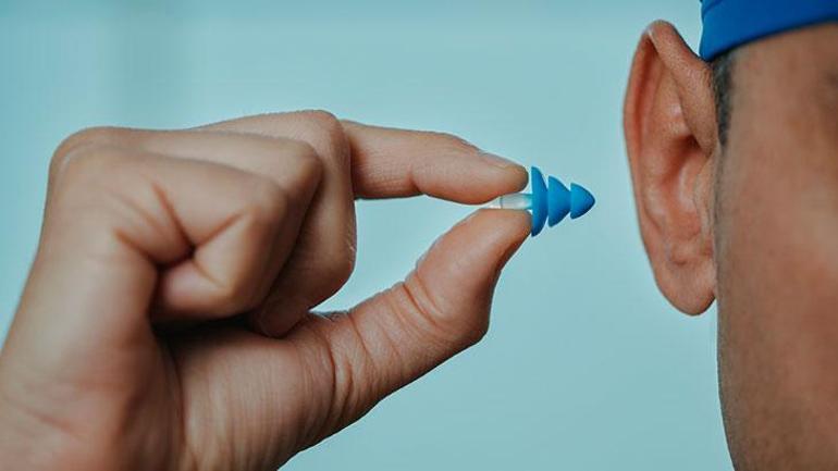 No termines en el hospital intentando refrescarte. Peligro oculto de las vacaciones de verano: Otitis externa.