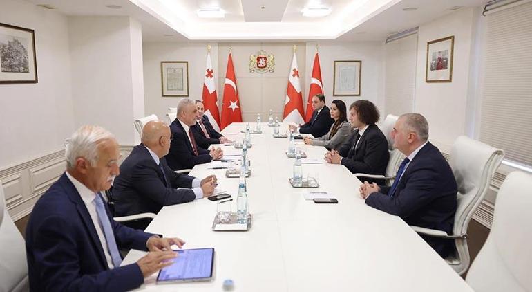 6877faddbf2042513df9fc70 Bakan Bolat Gürcistan Cumhurbaşkanı ve Başbakanı tarafından kabul edildi