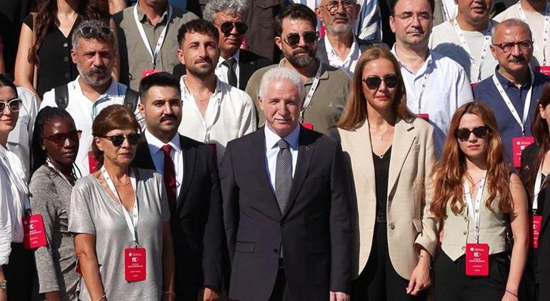 687939e9280d2d4b642c5266 İstanbul Valisi Gül: FETÖ'cülük iflah olmaz bir hastalıktır