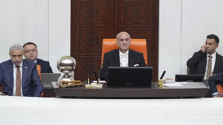 El ex presidente de CHP, Altan öymen, perdió la vida