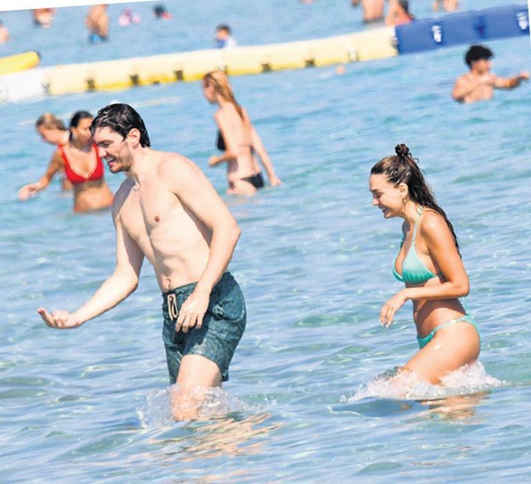 Birbirlerini öpmeye doyamadılar Ebru Şahin ve Cedi Osman Çeşme aşığı