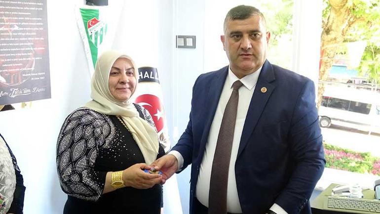 687cdd85d13a6e6d2d96d166 Yer: Bursa! Erkekler mahalleden kovuldu, kadınlar kahvede oyun oynadı