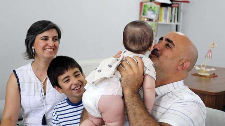 687df3d9d13a6e6d2d96d4c2 Doğduğu gün kaderi değişti! Her şey izlediği bir filmle başladı: 'Evet, bu benim kızım' dedim