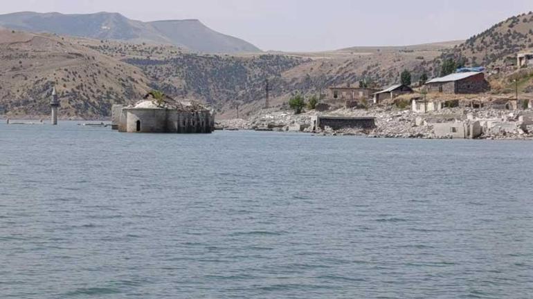 687e0b99d13a6e6d2d96d57c Yer: Kars! Sular çekildi, barajın altındaki tarih ortaya çıktı
