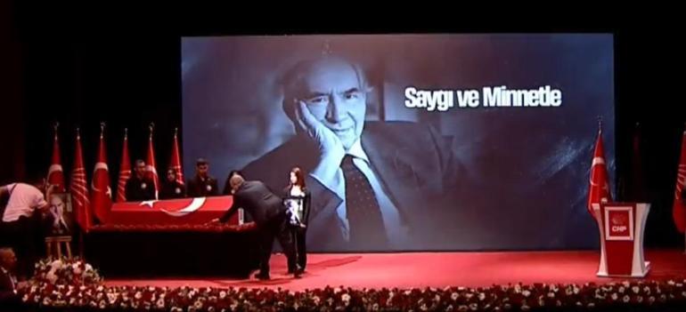 Altan Öymene Veda Özay şendir: El sicómoro de la República nunca morirá incluso si nos dejan