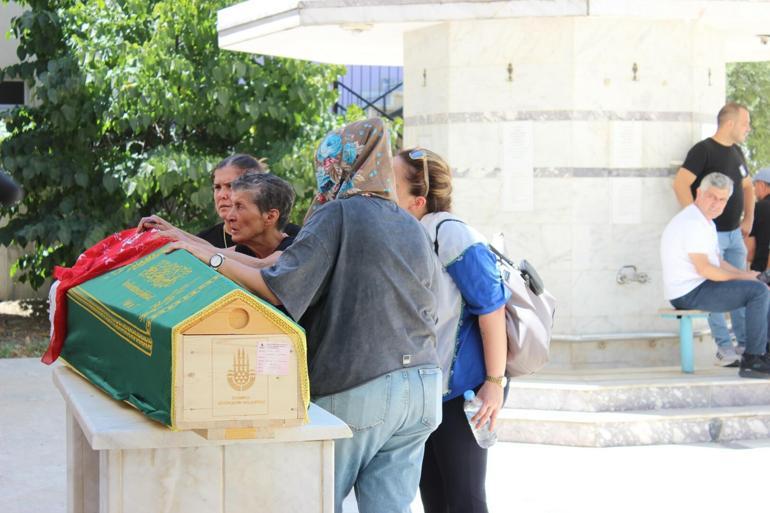687e4f7f407805e46c03c67f Yarış sunucusu Esen Gök, memleketi Aydın'da son yolculuğuna uğurlandı