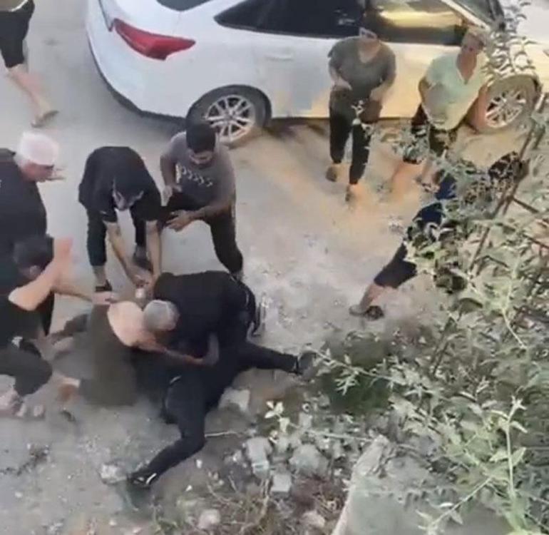 687ebcd1d13a6e6d2d96da03 Hatay'da korkunç olay! Kavgayı ayırmak isteyen bıçaklandı: 1 ölü, 3 yaralı
