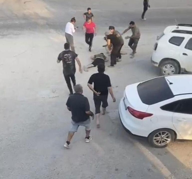 687ebce1d13a6e6d2d96da07 Hatay'da korkunç olay! Kavgayı ayırmak isteyen bıçaklandı: 1 ölü, 3 yaralı