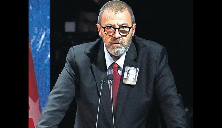 687ec0edd13a6e6d2d96da30 Öymen’in cenaze töreni siyasetin tüm renklerini buluşturdu! ‘Altan Abi’ye veda