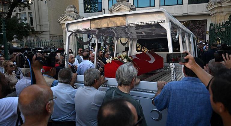 687fb5b7d13a6e6d2d96de23 Eski CHP Genel Başkanı Altan Öymen son yolculuğuna uğurlandı