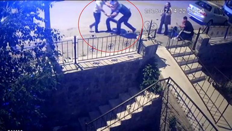 68808a55280d2d4b642c6a94 Üst komşularından dehşeti yaşadı: 5 erkek tekme ve sopayla engelli kadını darbetti