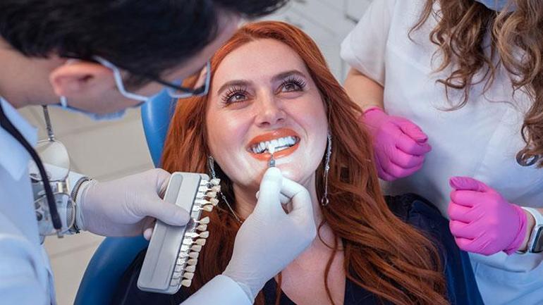 Jeder Zahnverlust erfordert ein Implantat. Durch die Zahnlosigkeit schmilzt der Kieferknochen.