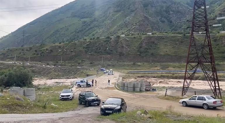 688108d8d13a6e6d2d96e34f Kuzey Kafkasya'da sel felaketi! Acil durum ilan edildi